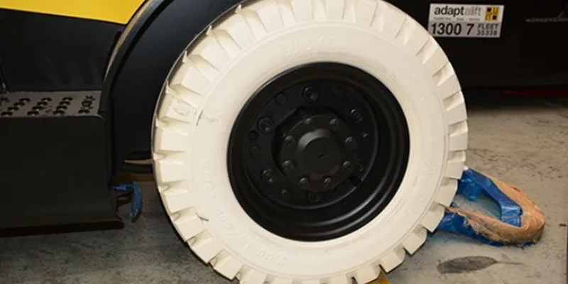 Non-marking Solid Tires
